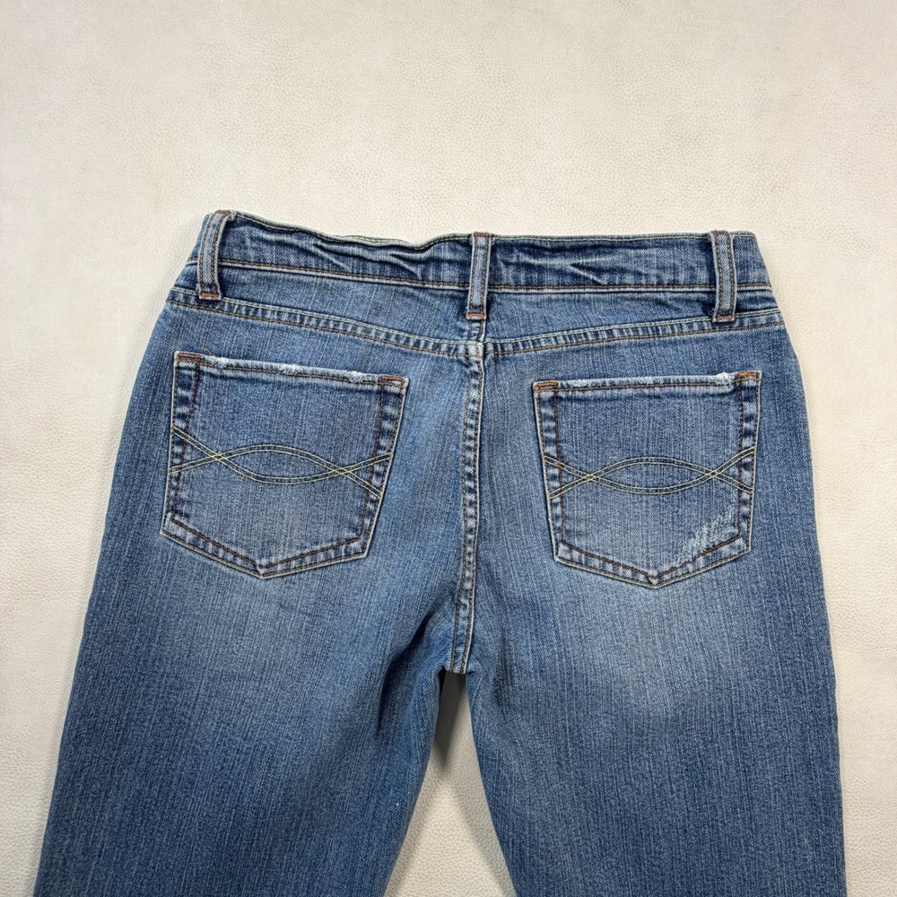 Abercrombie and Fitch Low Rise Flare Jeans Medium Wash Blue Denim Size 6 Regular - Picture 6 of 8